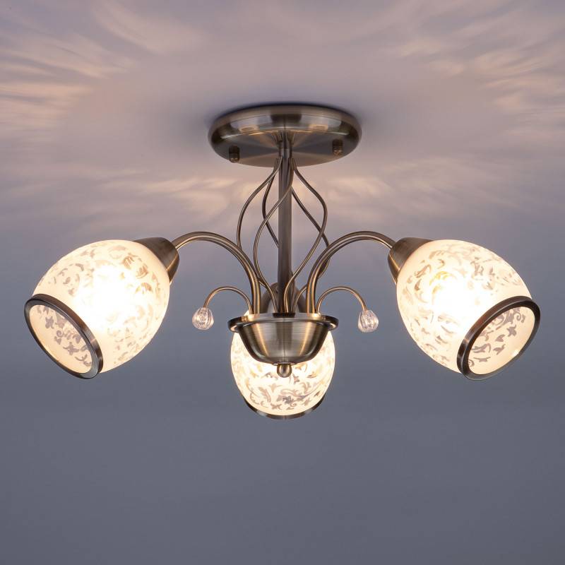 Люстра на штанге Eurosvet 30026/3 античная бронза