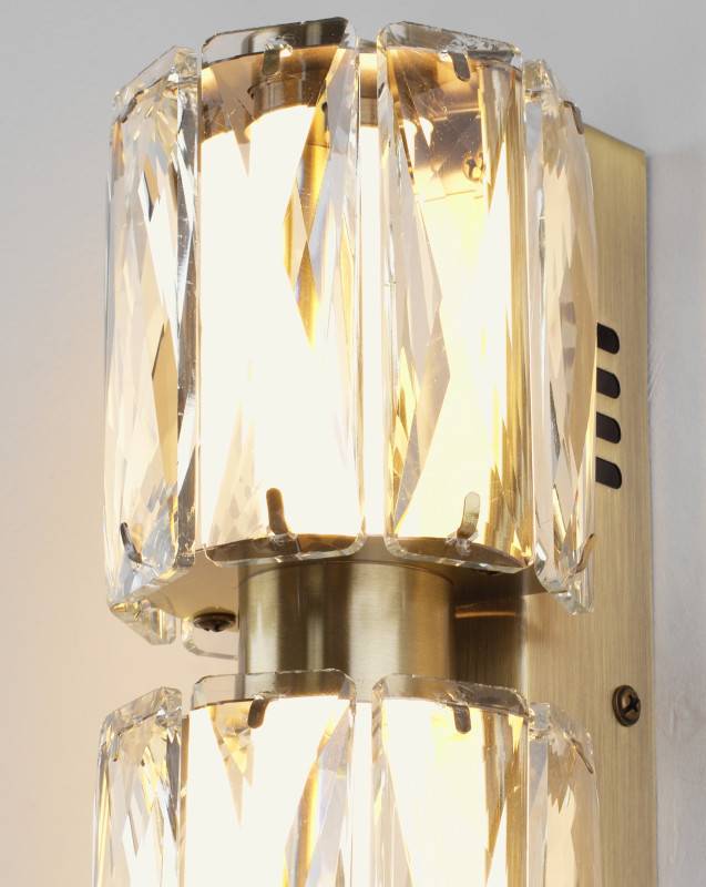 Бра Moderli V11711-WL