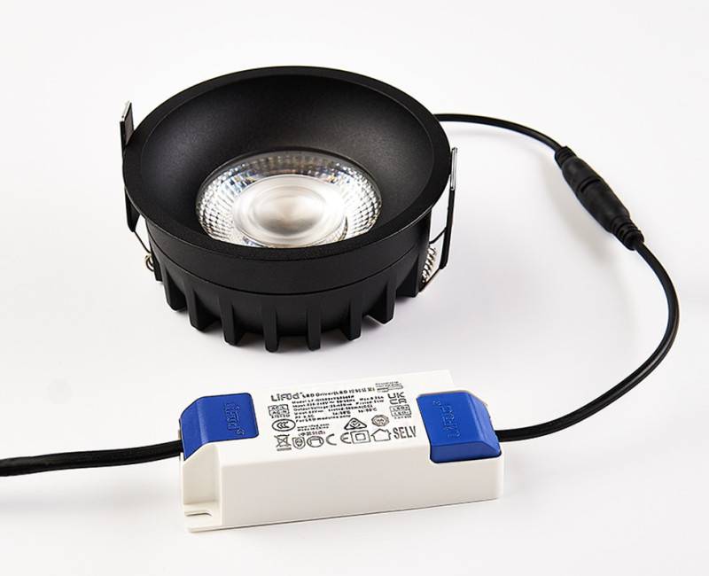 ITALLINE IT08-8042 black 3000K