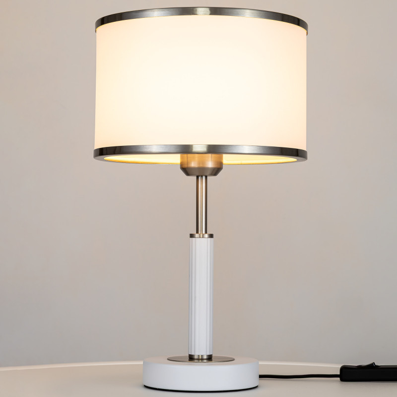 Настольная лампа Citilux CL421812