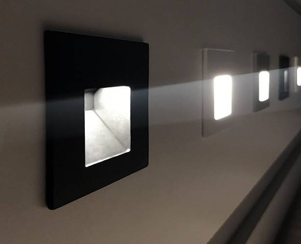 Подсветка ступеней лестницы ITALLINE DL 3019 grey