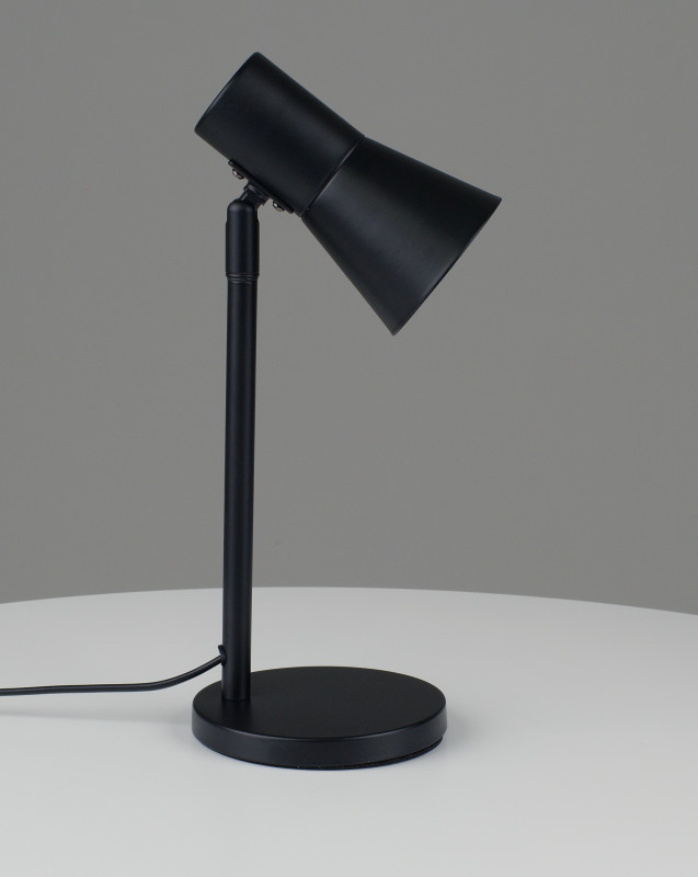 Настольная лампа Moderli V11323-1T