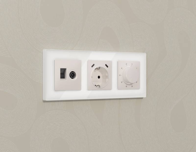 Розетка Ambrella Volt MA212510