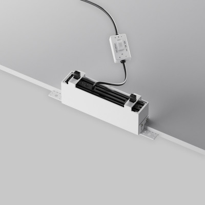 Линейный светильник Maytoni Technical DL066-12W3-6K-TRS-W