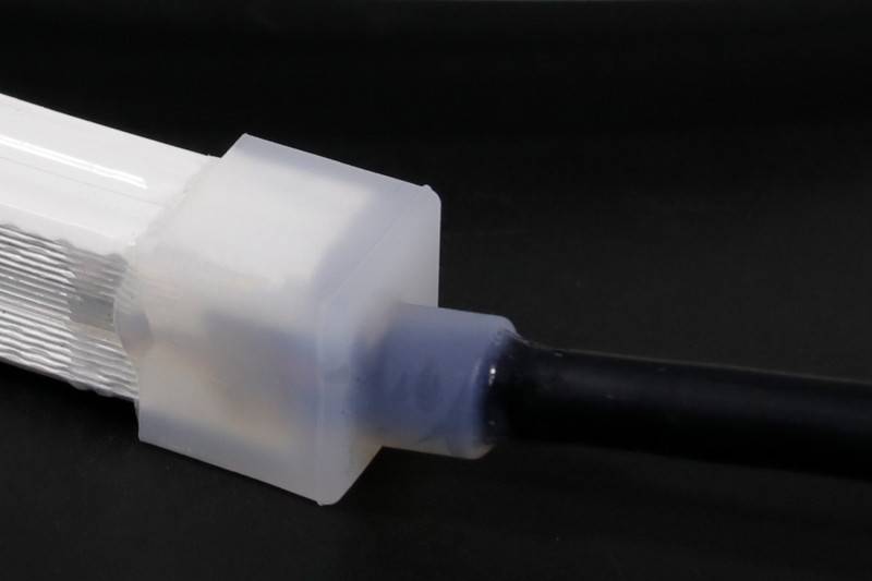 Заглушка профиля SWG pro END-1220-C-WH