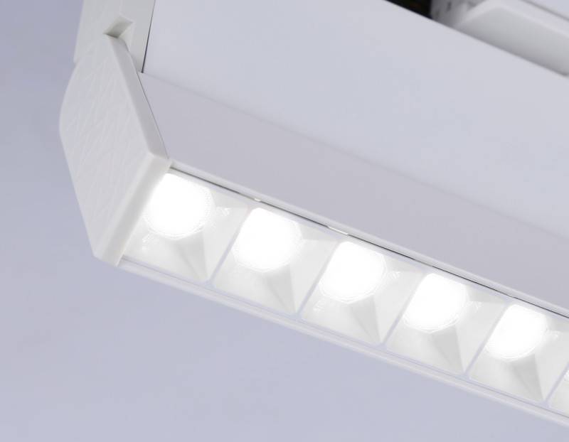 Светильник на шине Ambrella Light GL6816