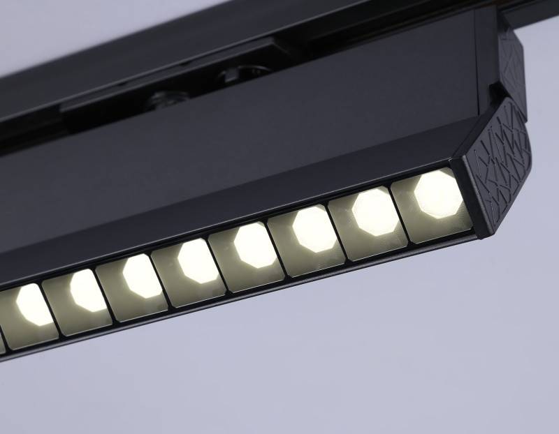 Светильник на шине Ambrella Light GL6817