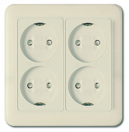 Розетка четверная без заземления Imex 70 Wide Ivory WST 5445